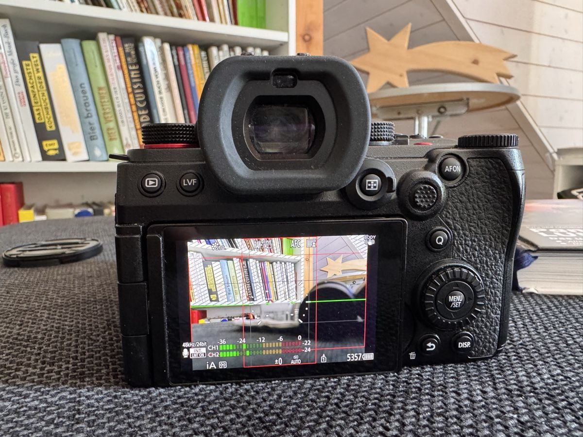 Panasonic Kamera: Panasonic LUMIX DC-S5II inkl. Objektive, Blitz und Buch – Gebraucht aus Eschenbach SG von Lolipoperer 5