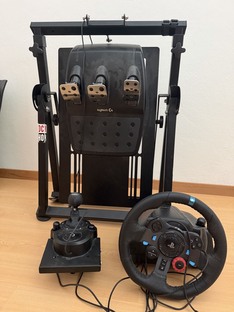 Logitech Konsolen: Simulator zu verkaufen  – Gebraucht aus Visp von amwegsvenja