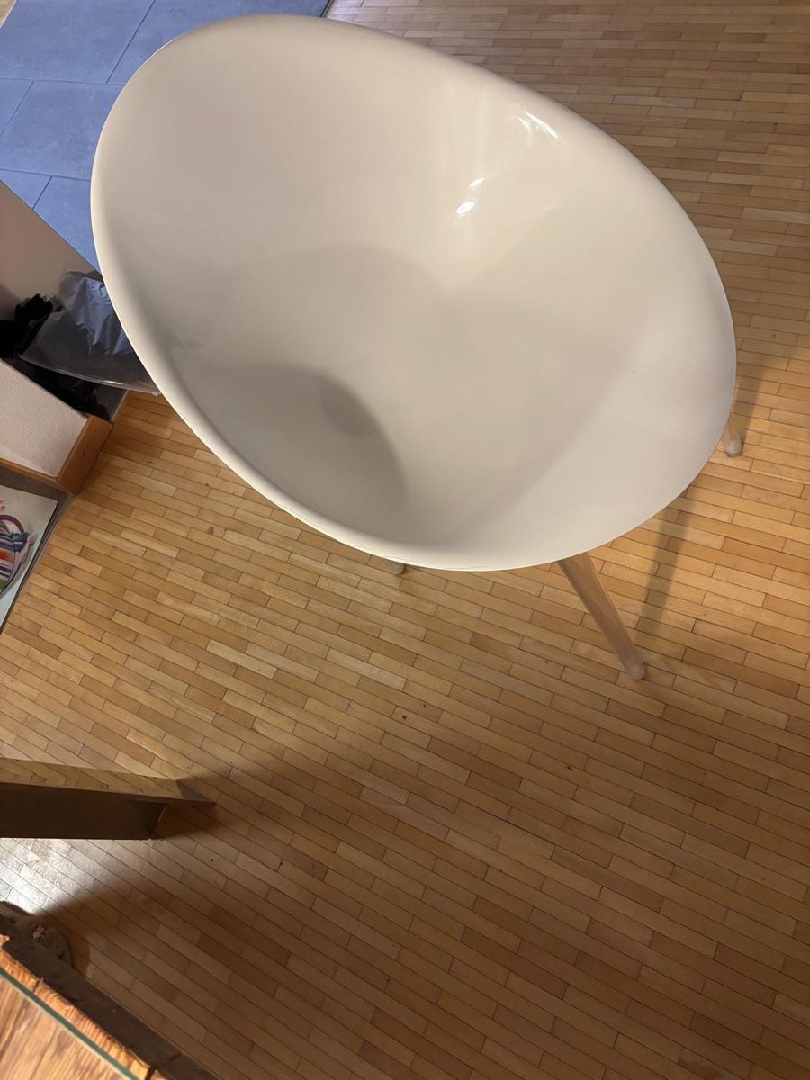 Kartell Sedie: 6 Kartell Mr. Impossible Design-Stühle by Philipp Stark – Usato da Seuzach venduto da adm_ck2w 3