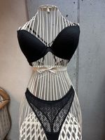 Schwarzes Dessous-Set mit Spitze, Grösse 36/S - Neuwertig