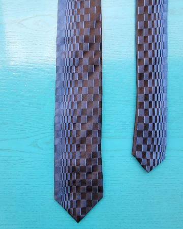 Elegante Krawatte, blau-schwarz kariert 3D Effekt   Seide