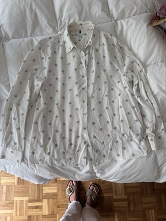 Chemise Tommy Hilfiger en soie motif monogramme taille 36