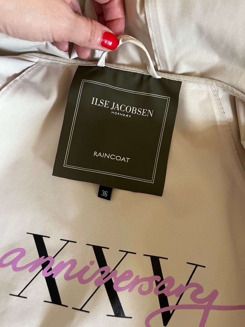 Cappotti: Regenmantel Ilse Jacoson – Usato da Zürich venduto da Kontingo 4
