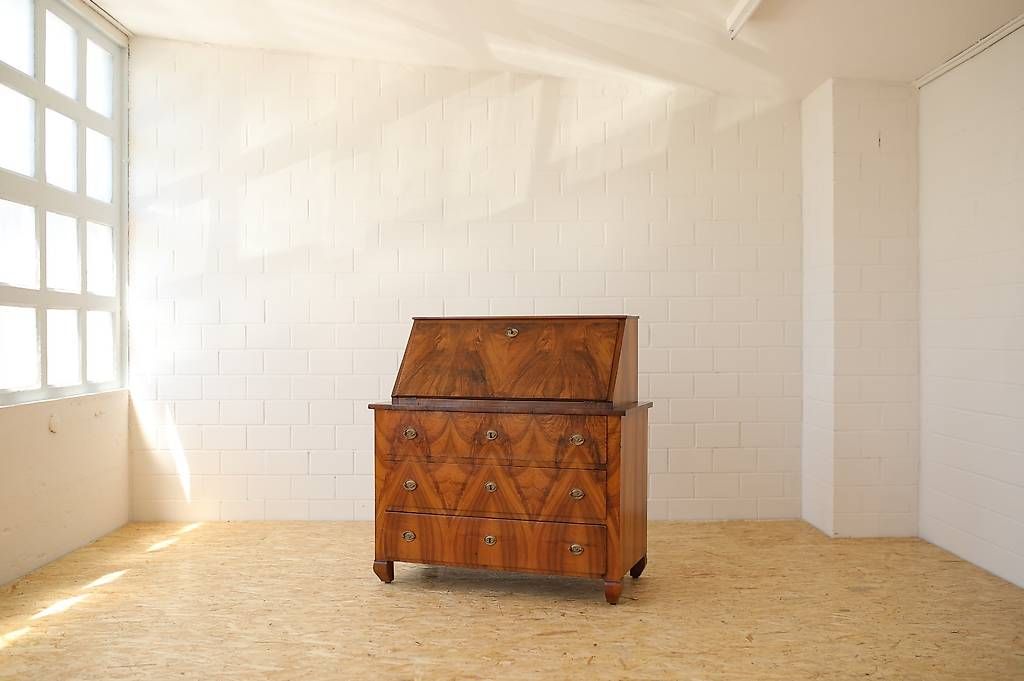 Scrivanie: Aufsatzschreibkommode Biedermeier, um 1820 – Usato da Kriens venduto da onakammermann