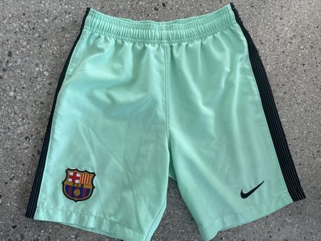 Short Nike FC Barcelone, taille 10-12 ans. Parfait!