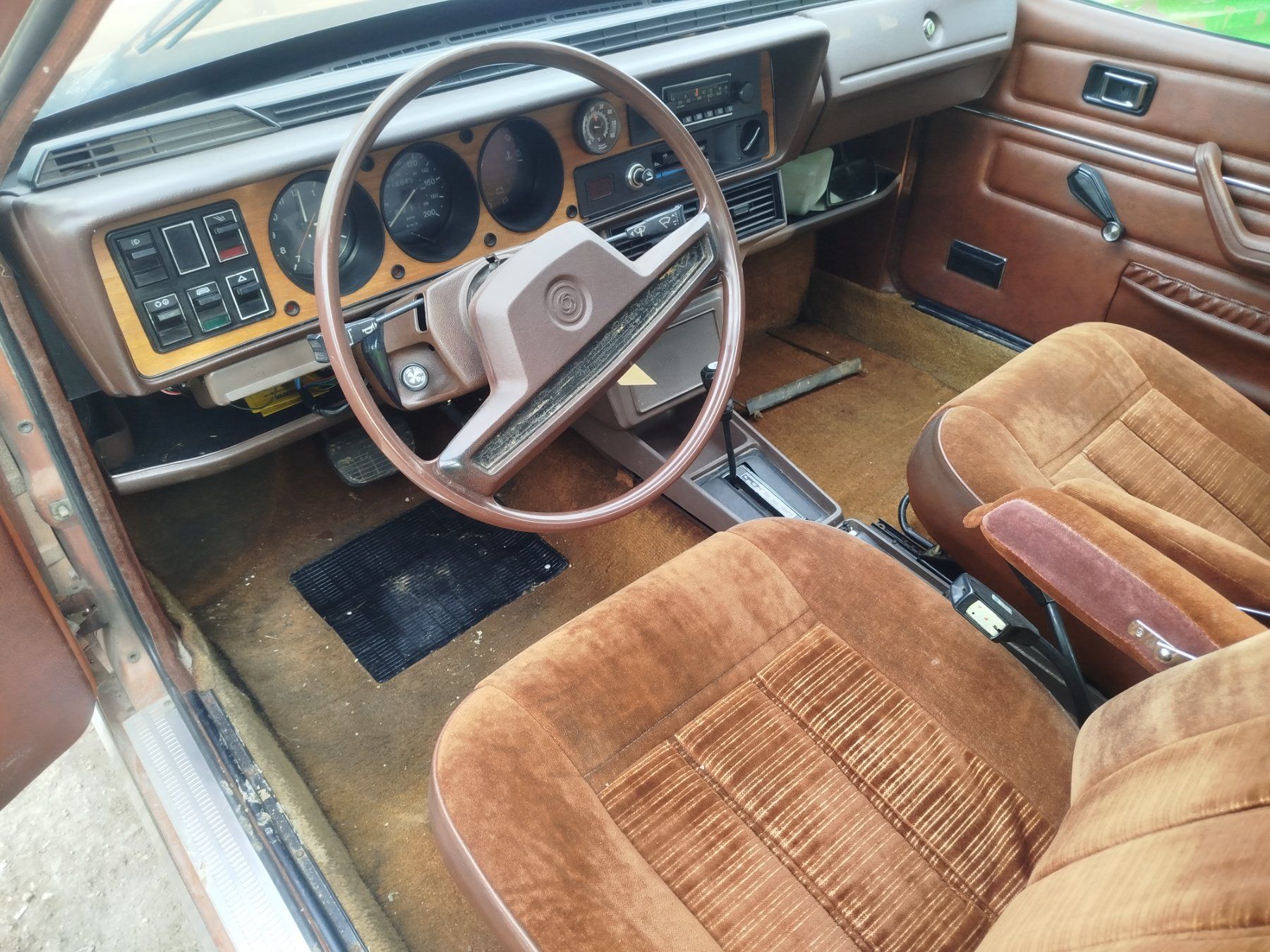 Austin Automobili: Austin Princess 2.2L – Usato da Savagnier venduto da Botteron_Recycling 4