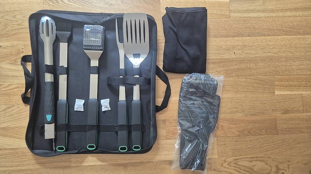 Bestecksets: Grillset – Gebraucht aus Rüschlikon von samuelba