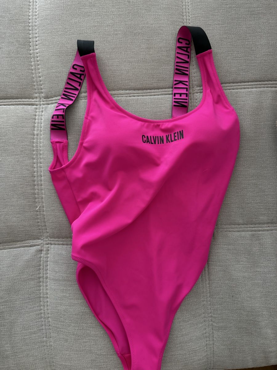 Calvin Klein Badekleider & Bikinis: Calvin Klein Badeanzug Pink Gr. S – Gebraucht aus Zofingen von sve_8l6g