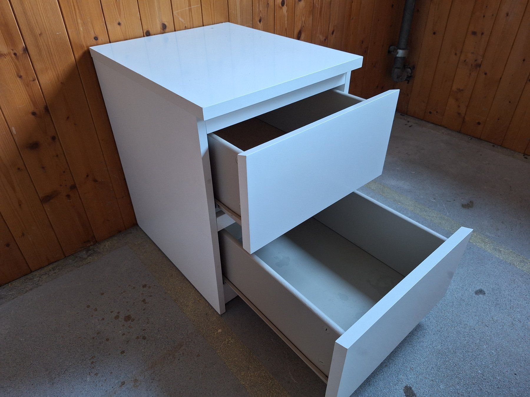 Tables de nuit: Nachttisch – D'occasion à Kleindöttingen par jerry_boy 2