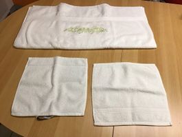 Badetuch - Duschtuch mit zwei waschlappen