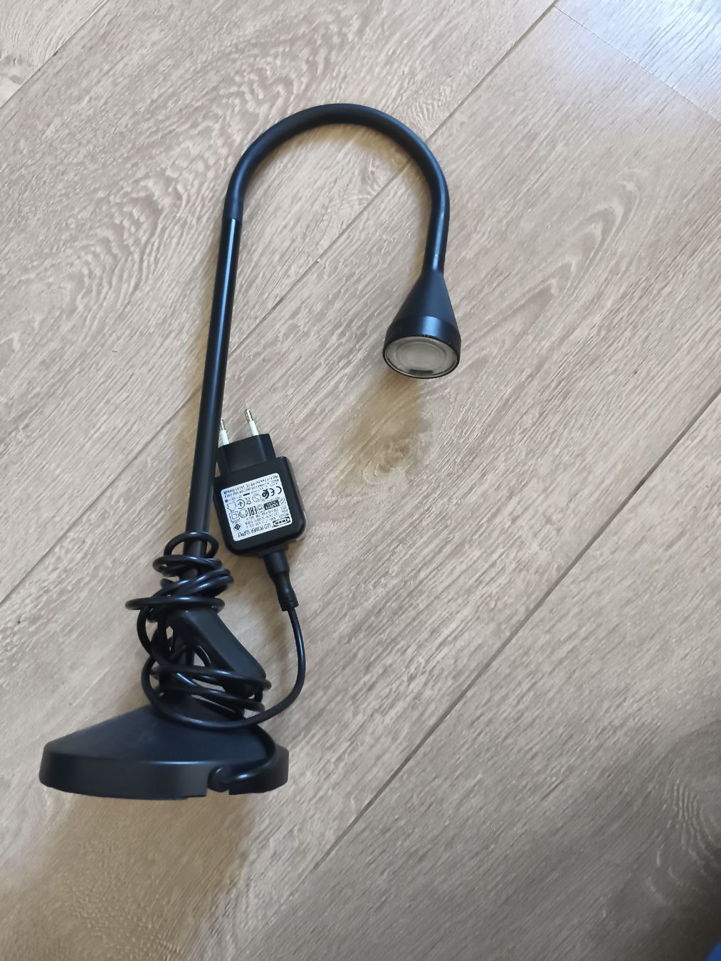 Ikea Lampade: lampe de bureau Ikea noir – Usato da Orbe venduto da don_ym8h