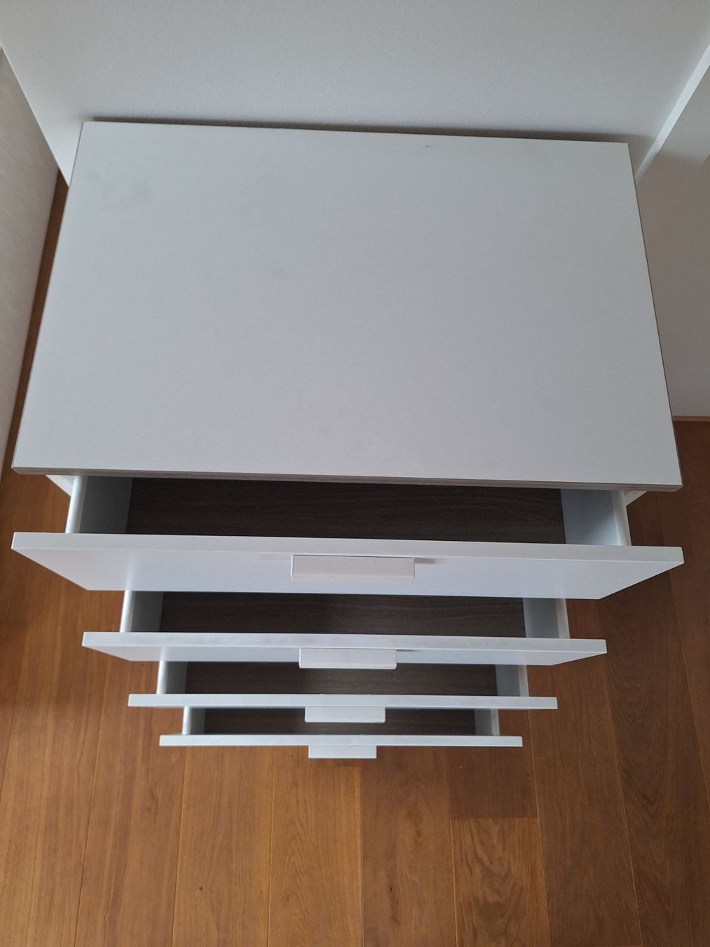 Ikea Commodes: Ikea Kommode weiss mit vier Schubladen – D'occasion à Zürich par traveller09 3