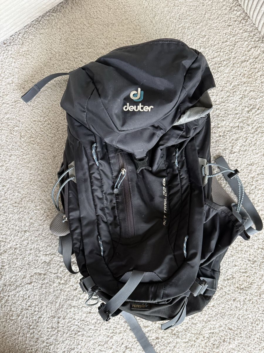 Deuter Zaini: Deuter ACT Trail 22 Rucksack – Usato da Pontresina venduto da Dolly14