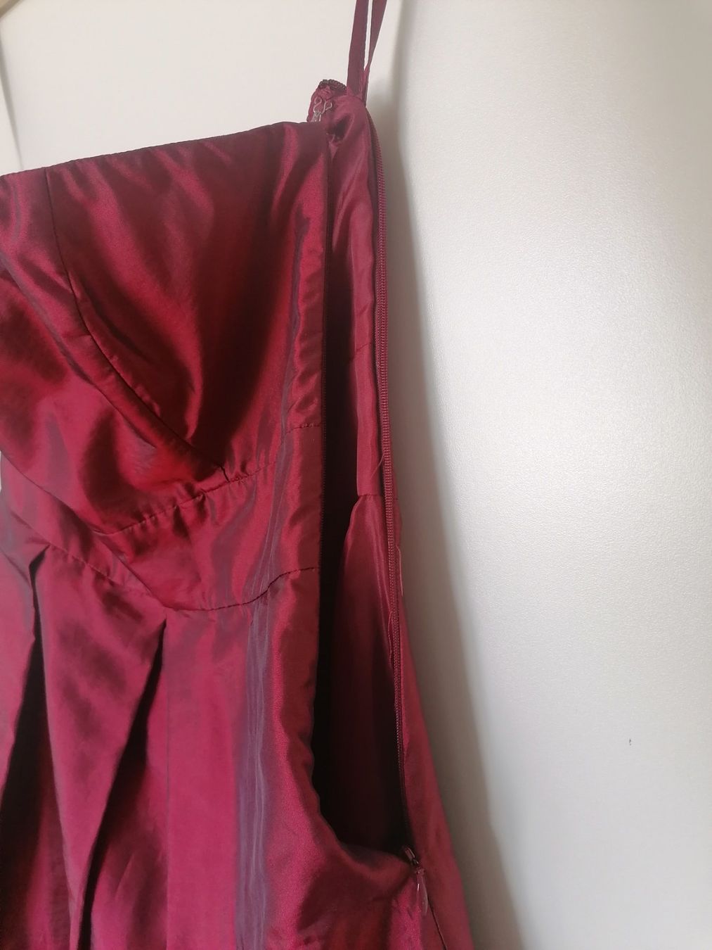 Vestiti: Bordeauxrotes Mini Festkleid 36 – Usato da Bronschhofen venduto da Hanne2 2