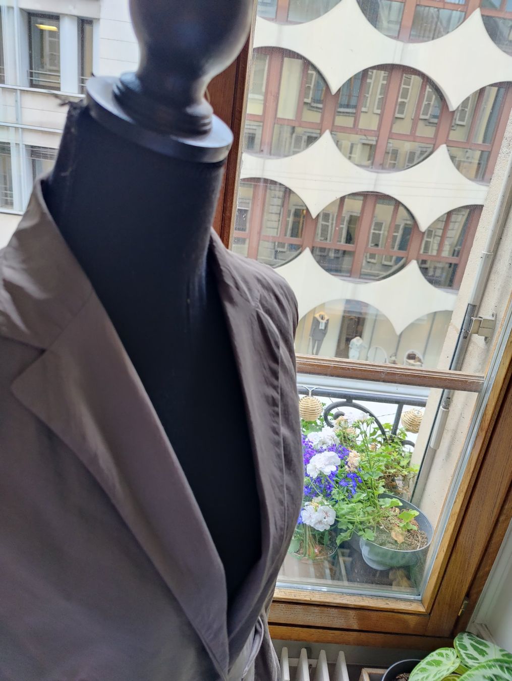 Brunello Cucinelli Jacken: Brunello Cucinelli taupe silk jacket blazer 42 – Gebraucht aus Geneve von readycat 4
