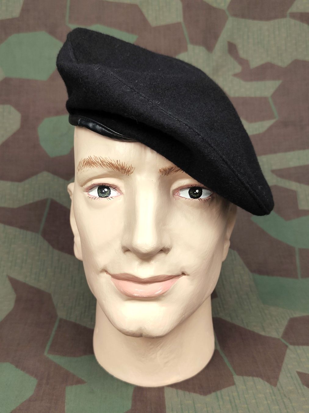 Schweizer Armee Uniformi: Béret Ord. 1972, Versorgungsschule Bern 73/273 – Usato da Bauma venduto da SwissMilitaria 1