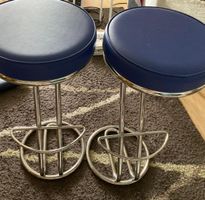 Barhocker 2er Set dunkelblau mit Chromgestell gut erhalten