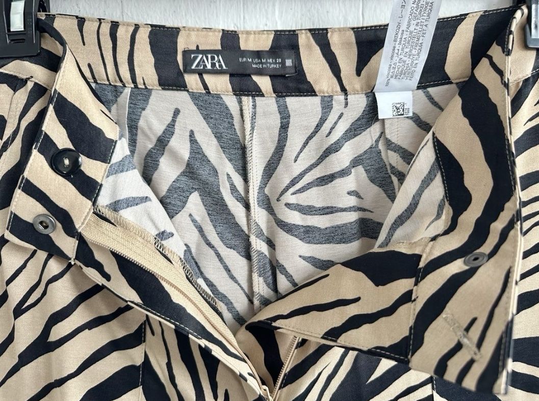 Zara Pantaloni: Hose mit Animalprint von Zara / Gr.  M – Usato da Bern venduto da Fraeuleinhonig 2