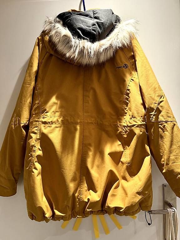 Giacche: Damen Winterjacke Gr. 48 – Usato da Gwatt (Thun) venduto da Bennae 1