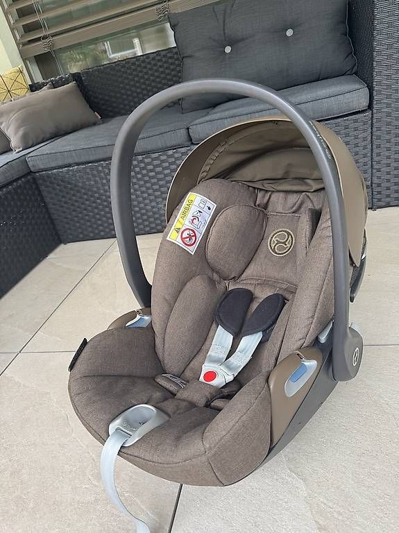 Cybex Seggiolini per auto: Cybex Platinum Cloud Z i-Size - inkl. Basisstation – Usato da Widnau venduto da sar_p6vq