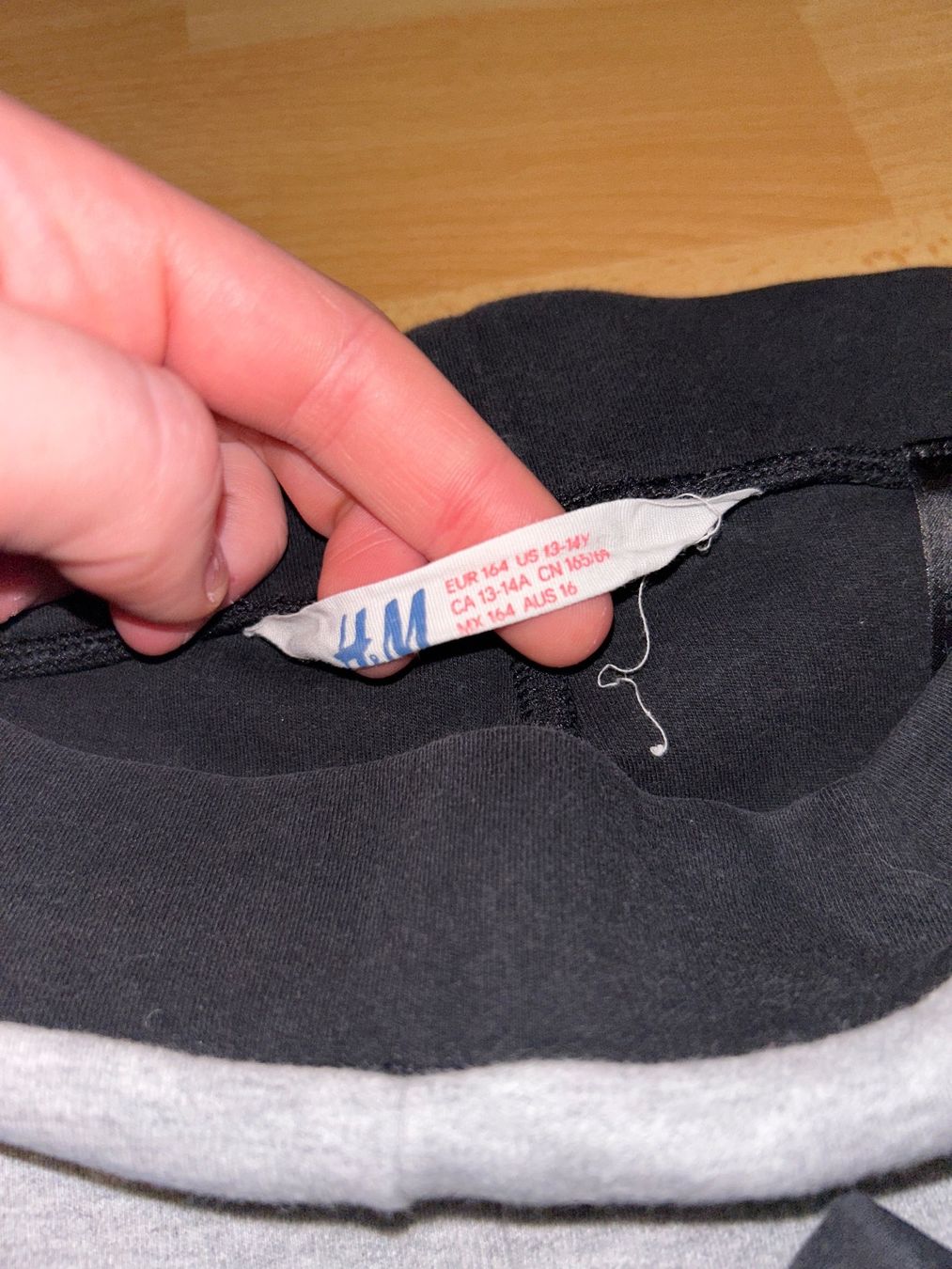 Hosen: Hose, Gr. 164, dreifarbig – Gebraucht aus Hallwil von Zoeizy 4
