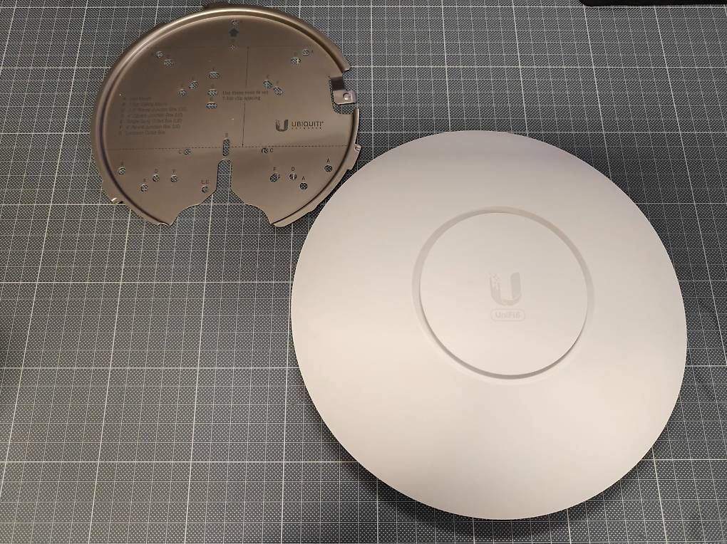 Wlan: Ubiquiti UniFi 6 Long-Range (LR) – Gebraucht aus Odogno von Aron.Stocker