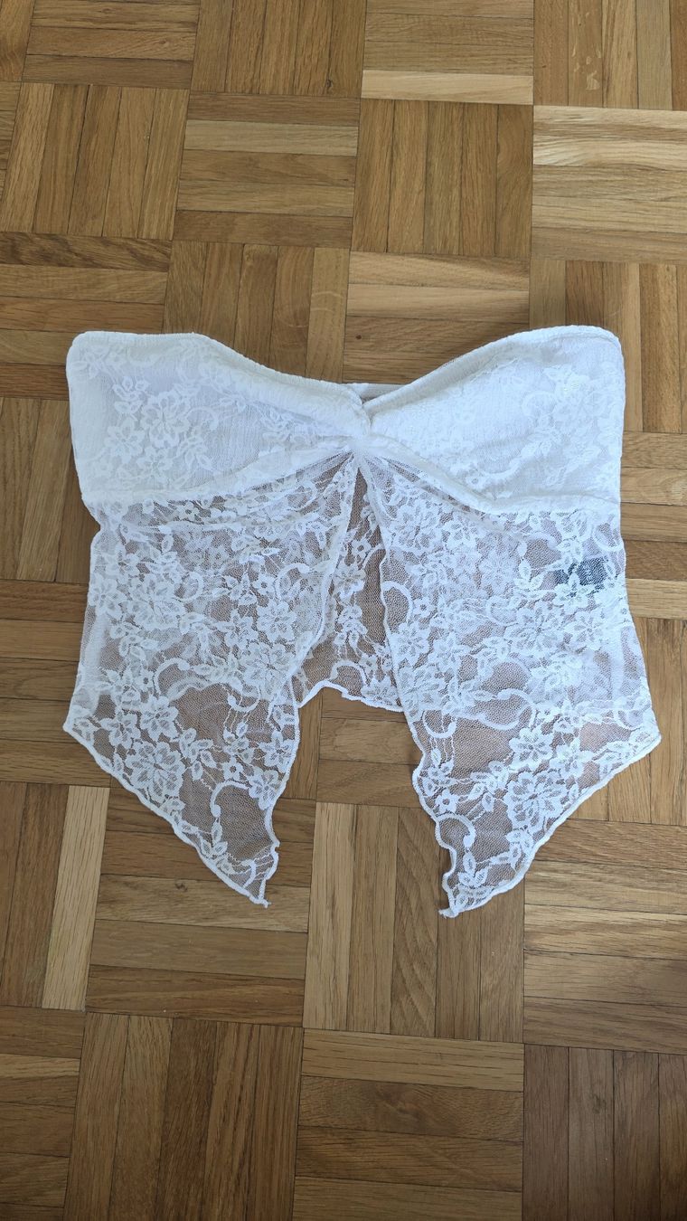 Top: top femme – Nuovo (secondo la descrizione) da Fontainemelon venduto da ale_b865