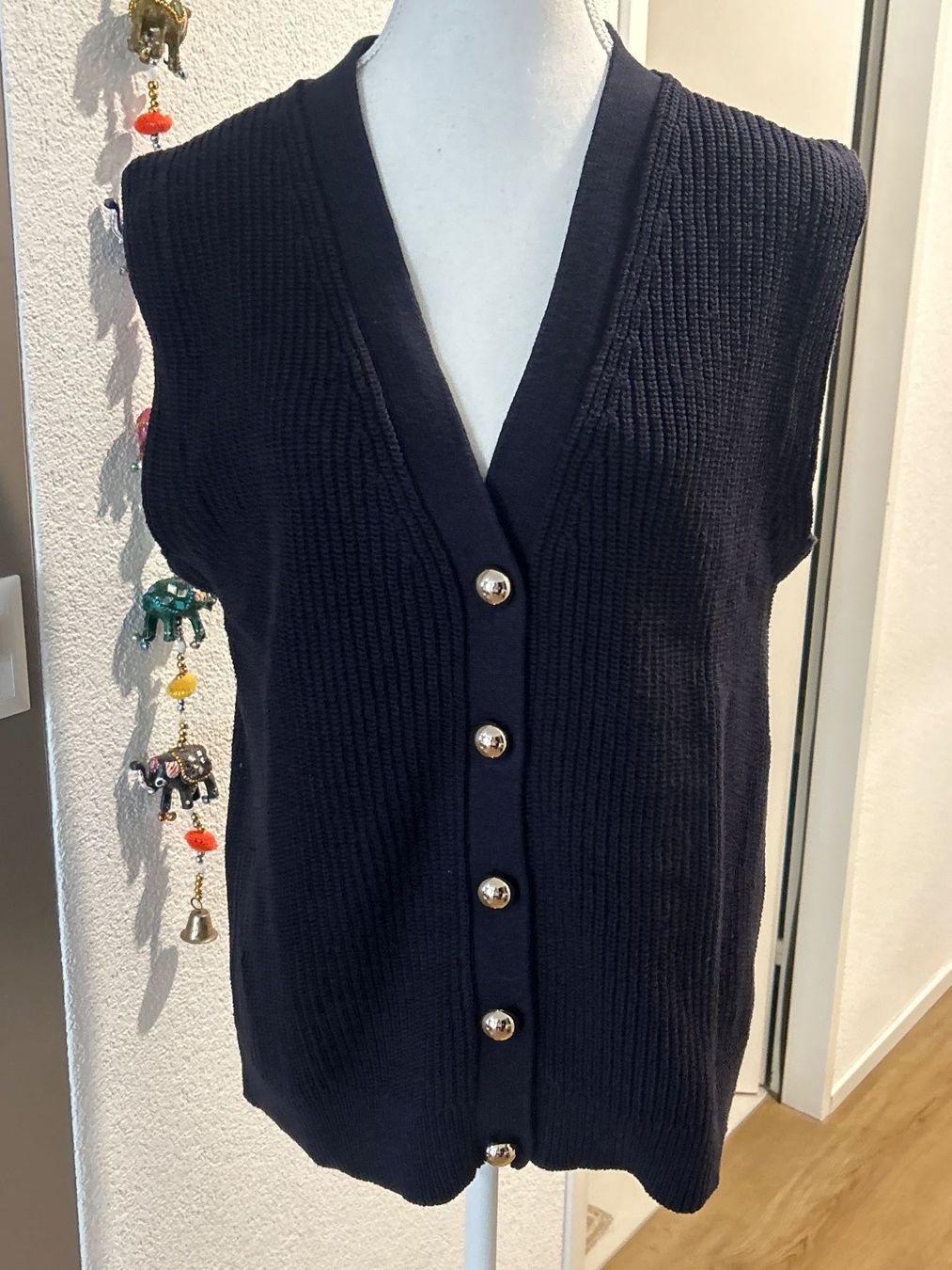 H&M Gilet & Giacche senza maniche: Strickweste Damen schwarz von H&M Gr. M – Nuovo (secondo la descrizione) da Brunnen venduto da Nala2929 3