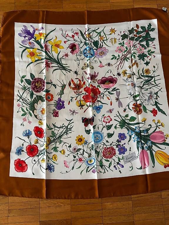 Foulard & Sciarpe: Foulard Gucci Vintage – Usato da Carouge GE venduto da Isa29 1