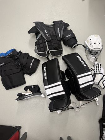 goalkeeper hockey uniform