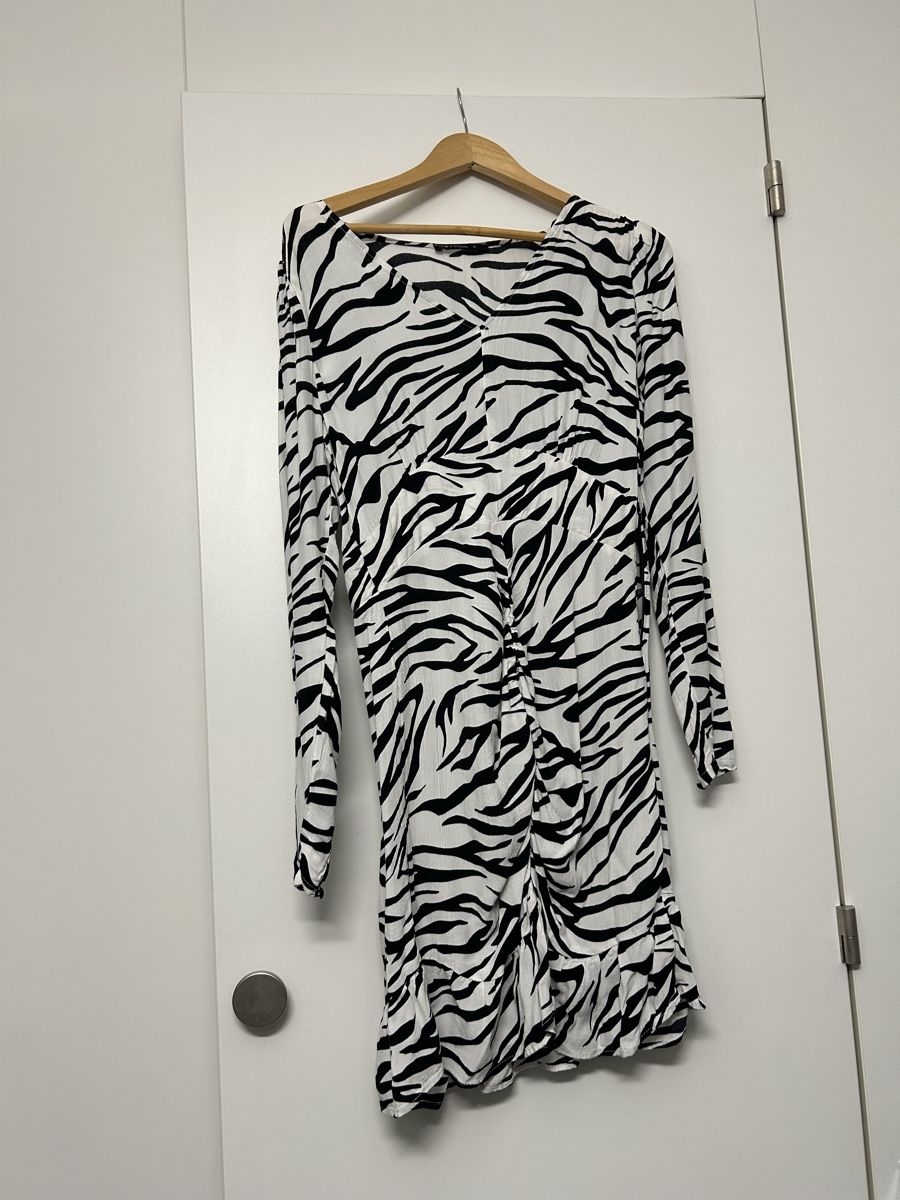 Kleider: Kleid LCW Zebra Muster Grösse M – Gebraucht aus Zürich von Nutla 1