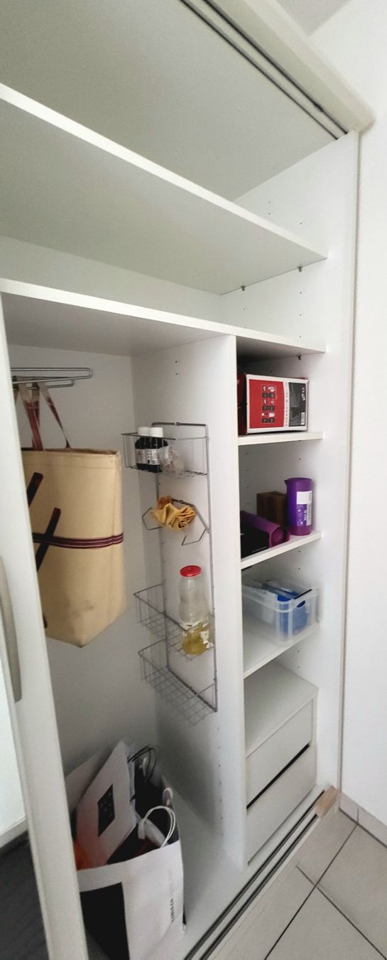 Armadi: Schrank mit Schiebetüren – Usato da Fehraltorf venduto da tominifamily