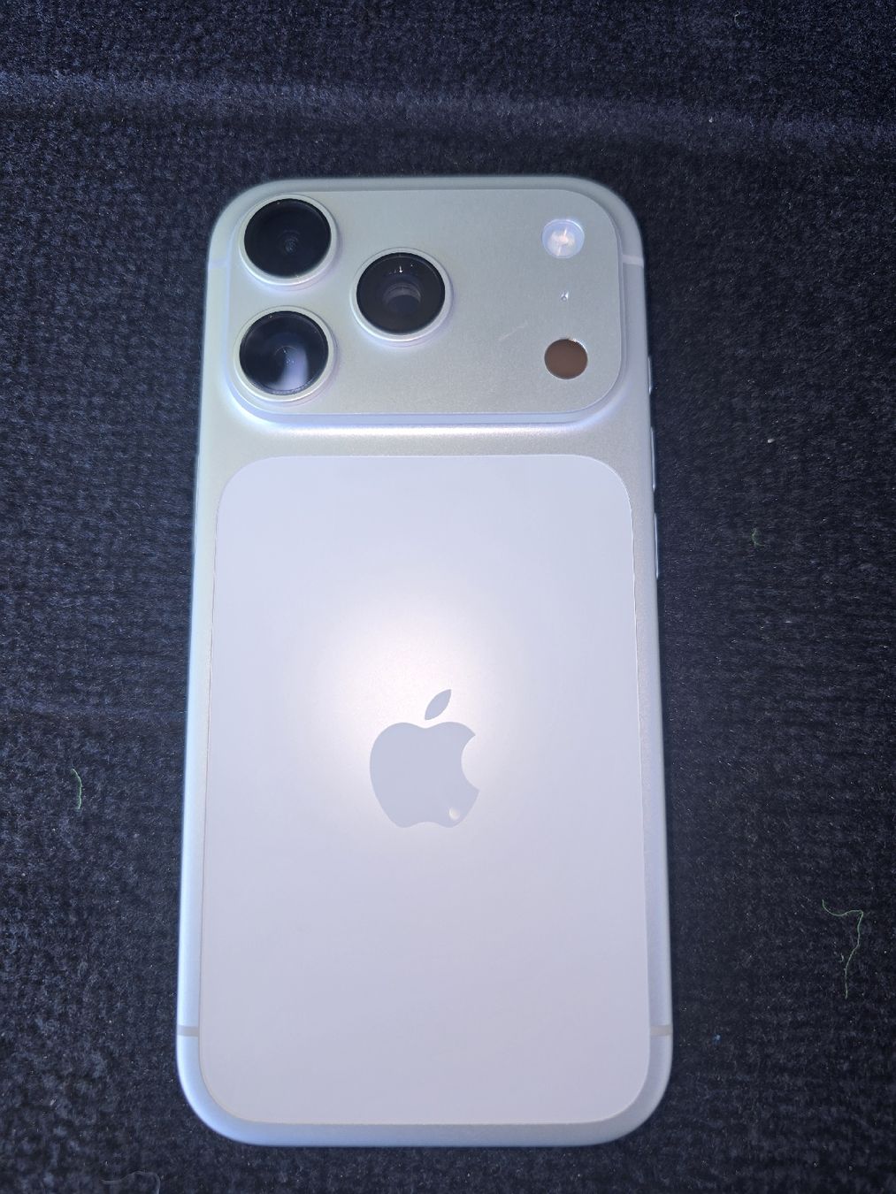 Apple Handys / Smartphones: Iphone 17 pro 512GB Silber, Dual Sim – Neu (gemäss Beschreibung) aus Wiesendangen von Thana01 2