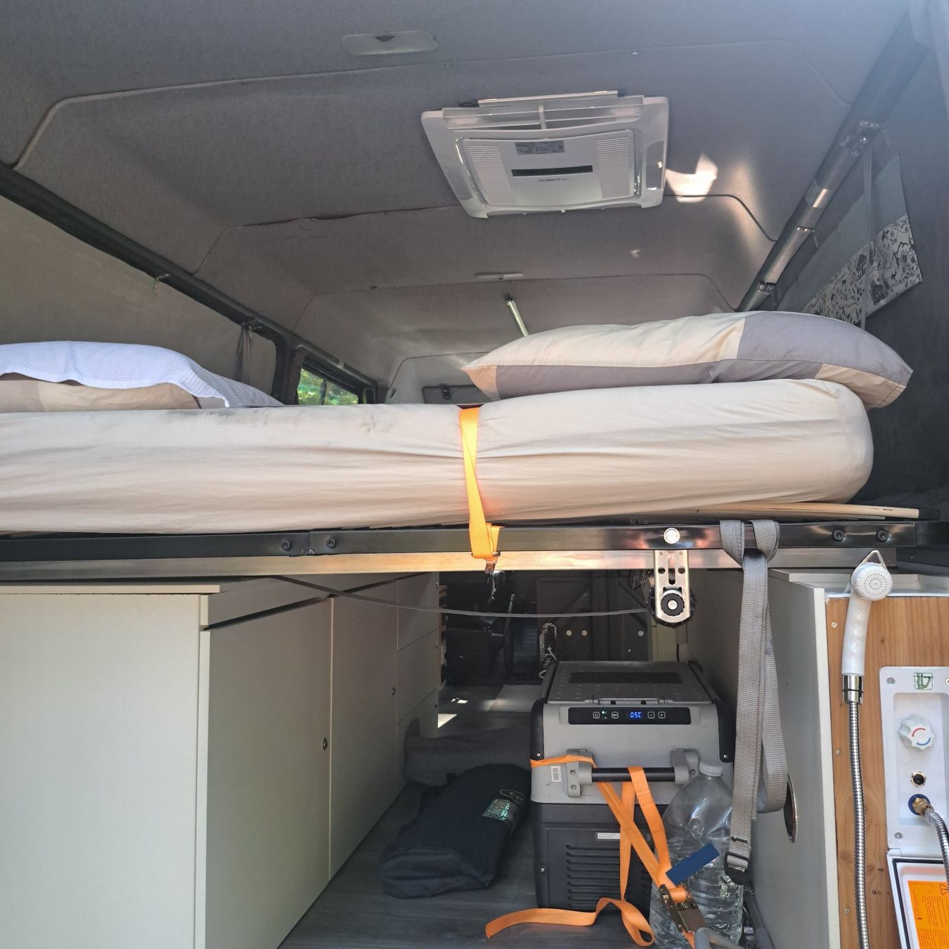 Mercedes-Benz Veicoli da campeggio: Mercedes Sprinter 313 4x4 Camper – Usato da Hombrechtikon venduto da msirius75 2