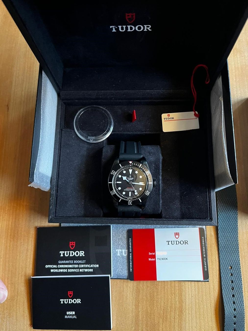 Tudor Uhren: Tudor Heritage Black Bay Dark im Fullset – Gebraucht aus Schaffhausen von immervali 7