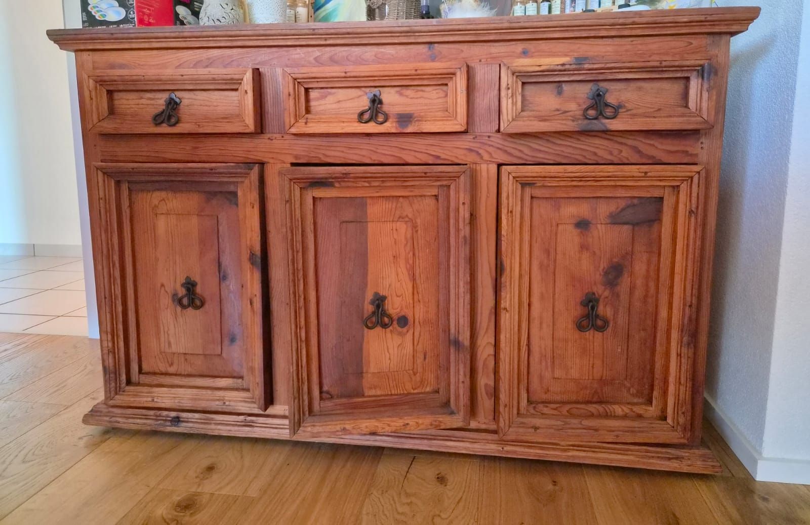 Cassettiere: Sűdamerikanische Kommode – Usato da Bretzwil venduto da 2cv0