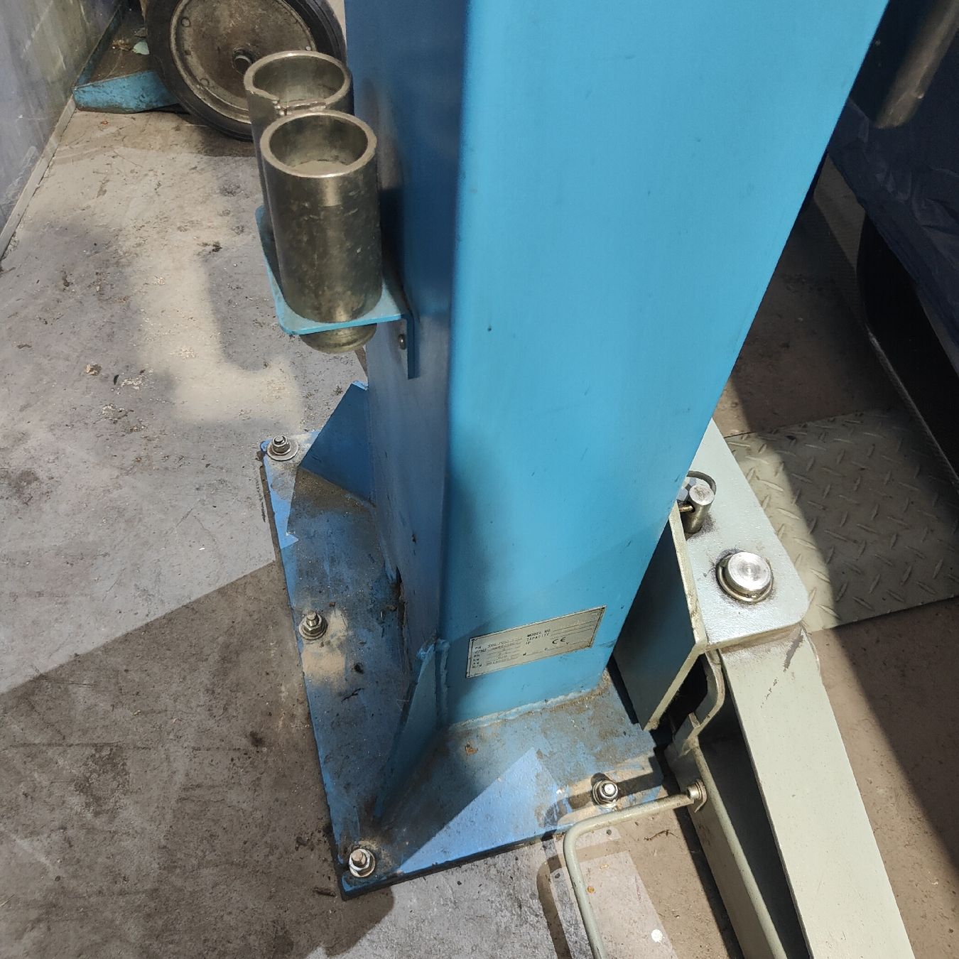 Piattaforme elevatrici & Crick: Hebebühne 3600kg – Usato da Bettlach venduto da TURBO-KOMPRESSOR 3