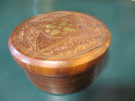 schöne Holzdose