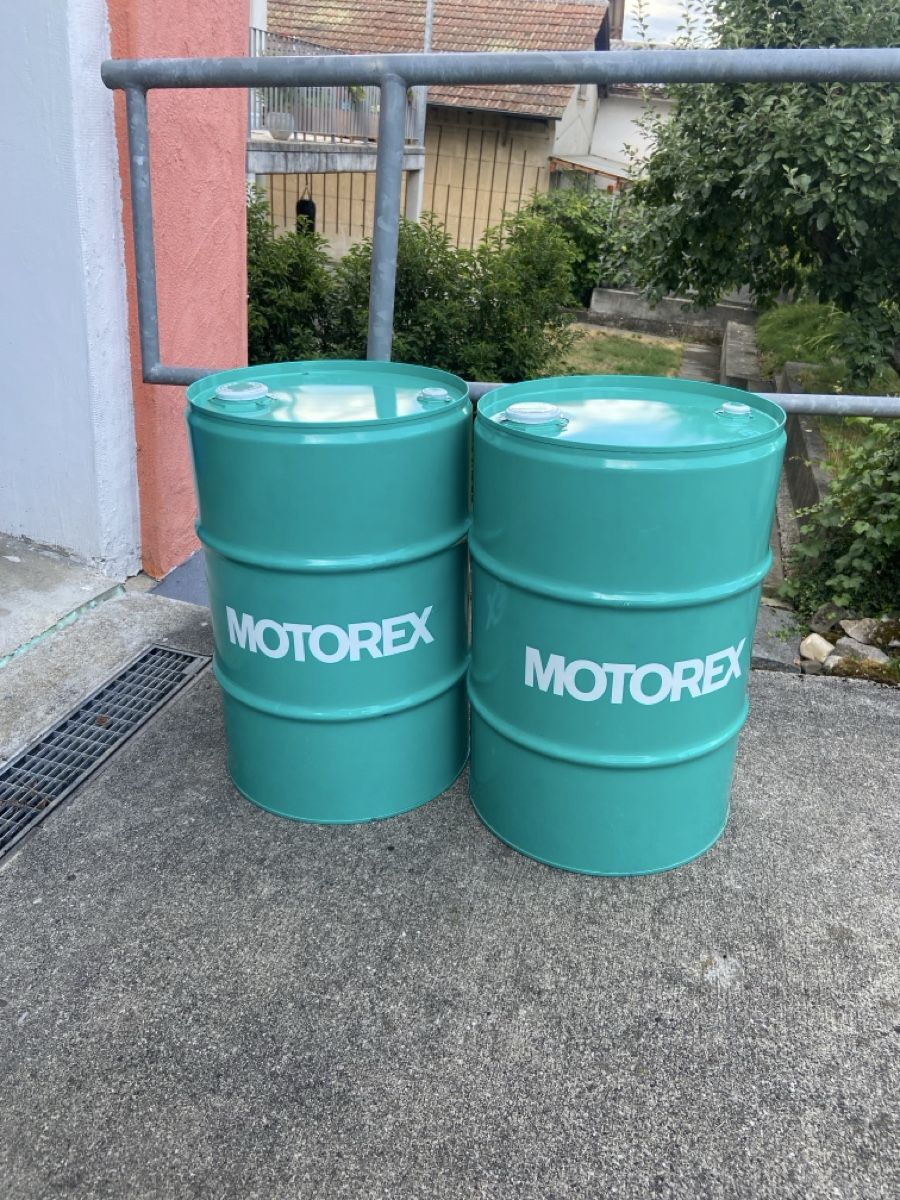 Accessoires: 2 Motorex Fässer neuwertig – D'occasion à Wangen an der Aare par Thedog