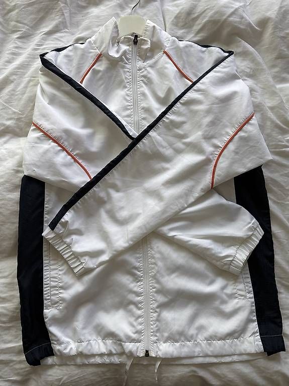 Jacken: Nike Windbreaker/Track Jacket – Gebraucht aus Münchenstein von Daffr 1