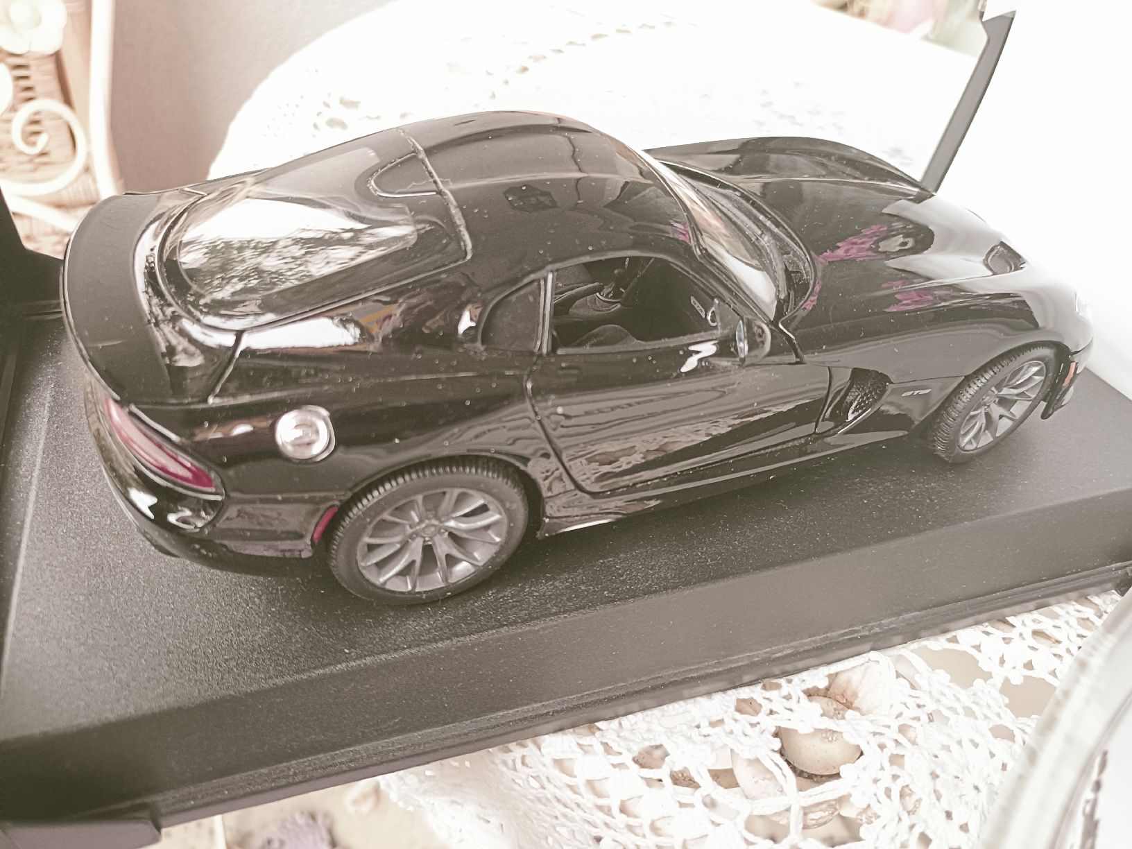 Dodge Modellini d'auto: Dodge SRT Viper GTS 1/18 – Nuovo e nell'imballaggio originale da Köniz venduto da Mhoschitinu 3