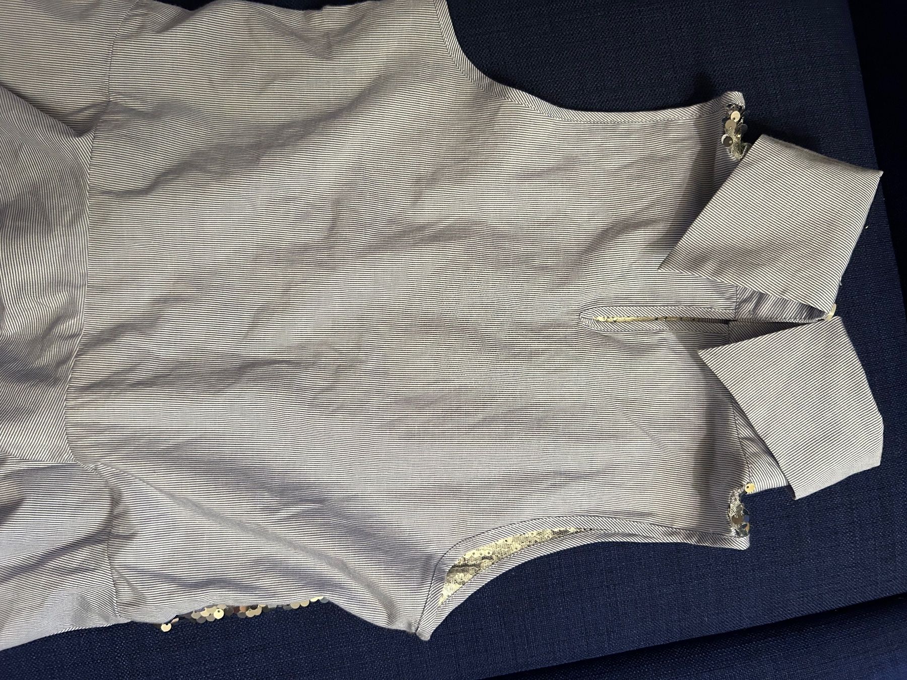 Camicette: Sleeveless blouse with sequins – Nuovo (secondo la descrizione) da Biel/Bienne venduto da zit_v5yc 3