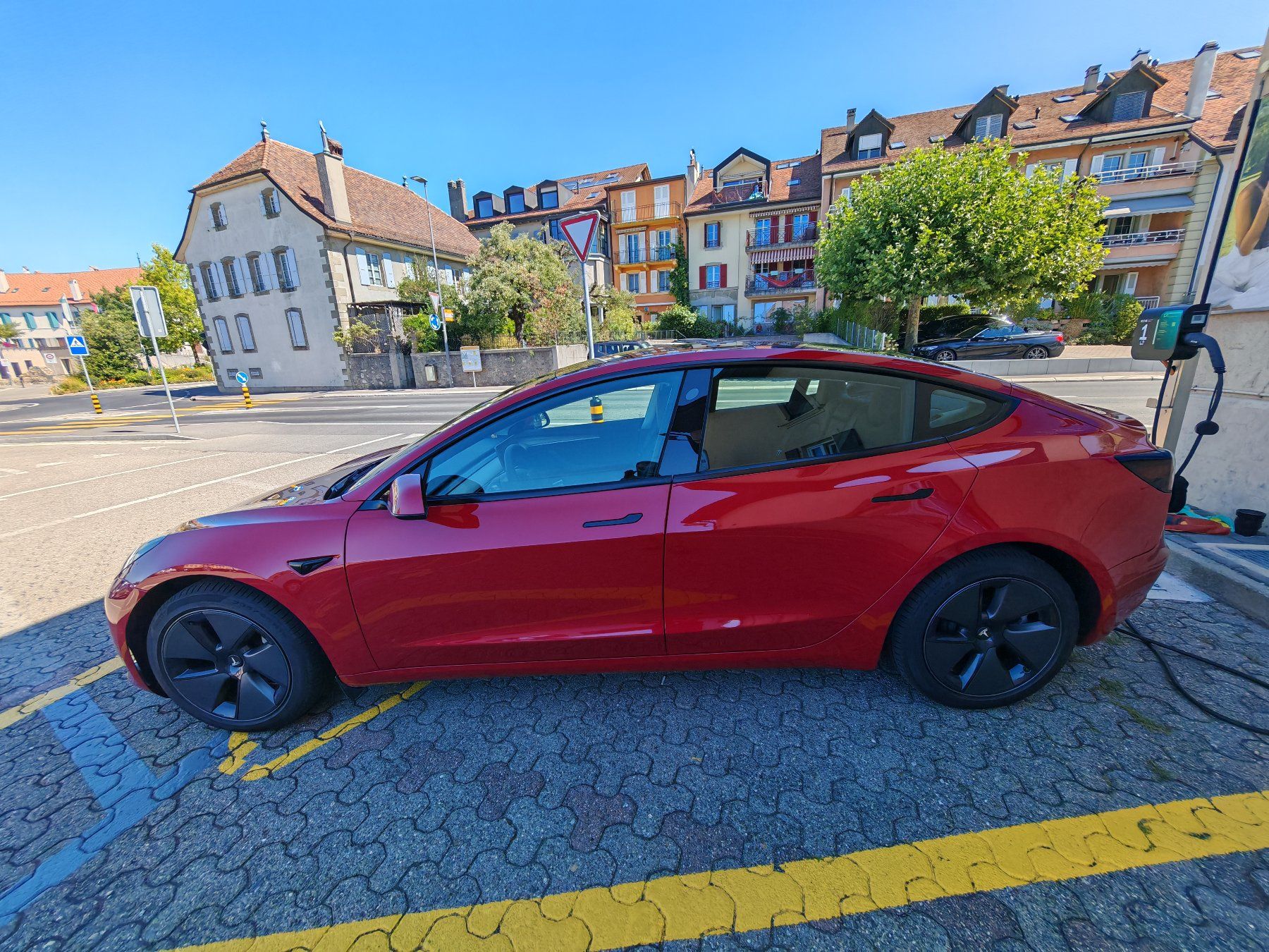 Tesla Autos: Tesla model 3 Long range dual motor AWD 4x4 rouge – Gebraucht aus Bettens von jed2002 1
