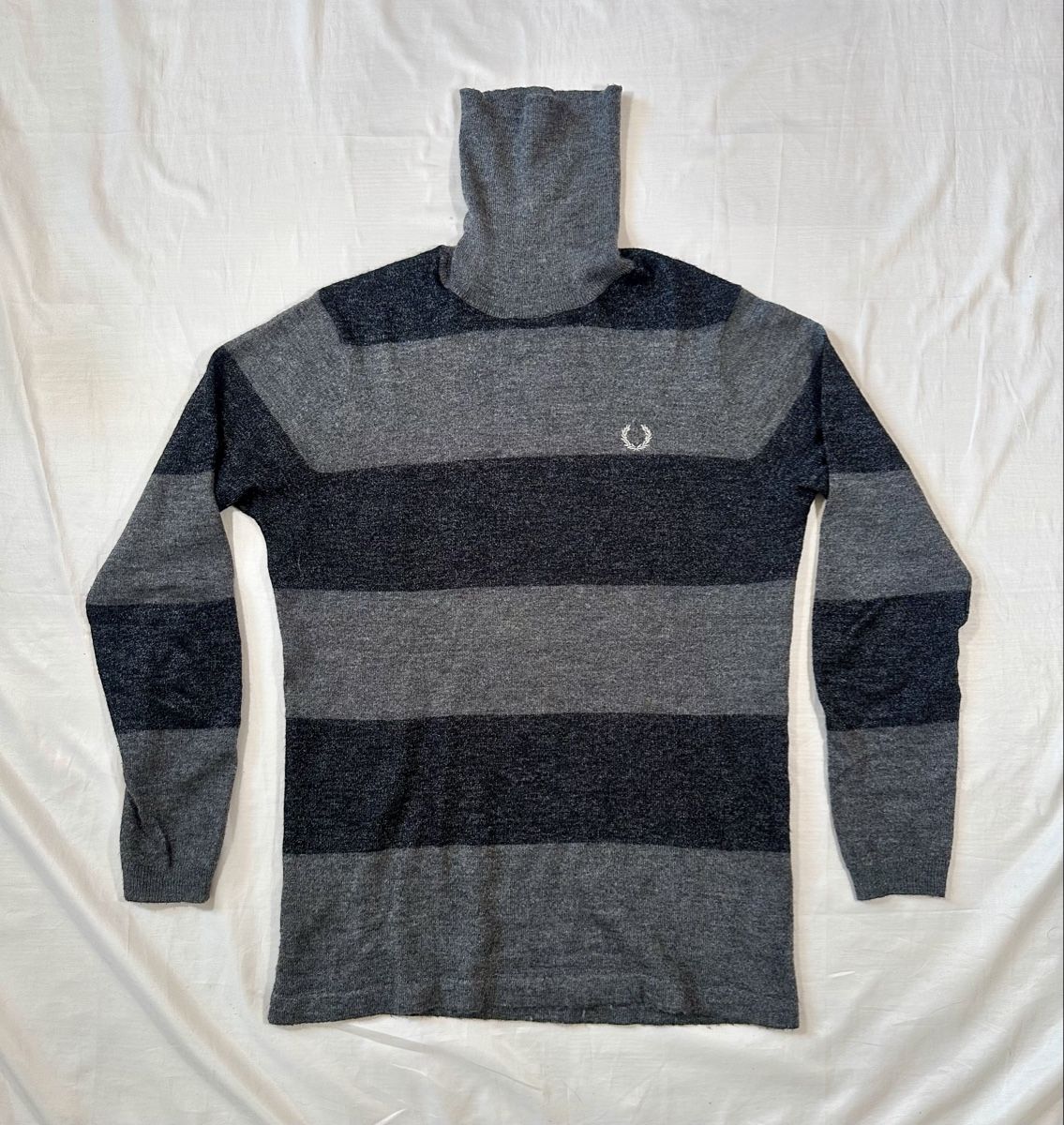 Raf Simons Pulls & Sweat-shirts: Raf Simons X Fred Perry  – D'occasion à Pfäffikon ZH par Nataliia.