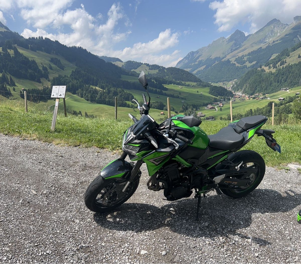 Kawasaki Strada: Kawasaki Z900 grün  – Usato da Schüpfen venduto da Diego2211 1