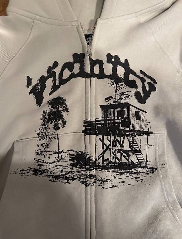 Pullover & Sweatshirts: Vicinity Zip Hoodie – Gebraucht aus Luzern von sda_y5k6 1