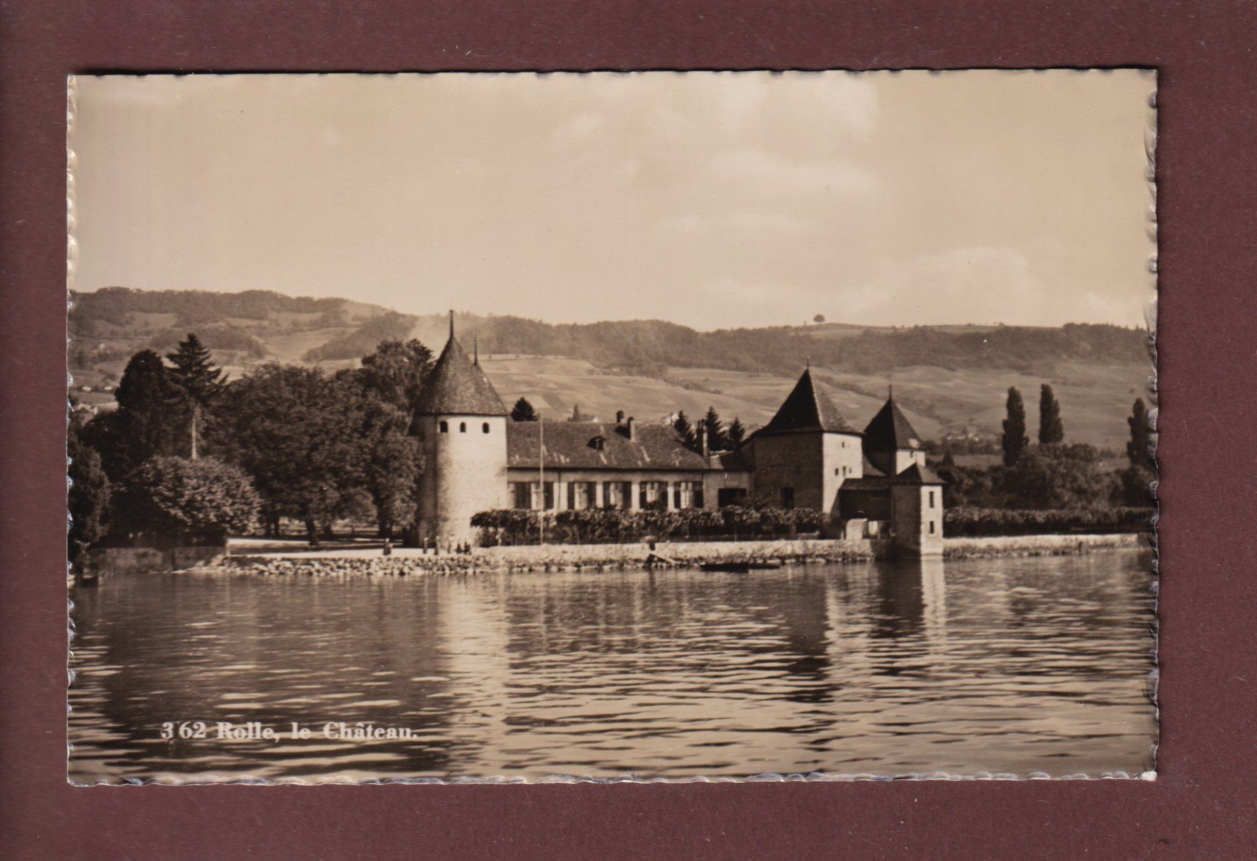 Cartoline postali: ROLLE - Le Château - 1944 Feldpost – Usato da Pully venduto da nicecards