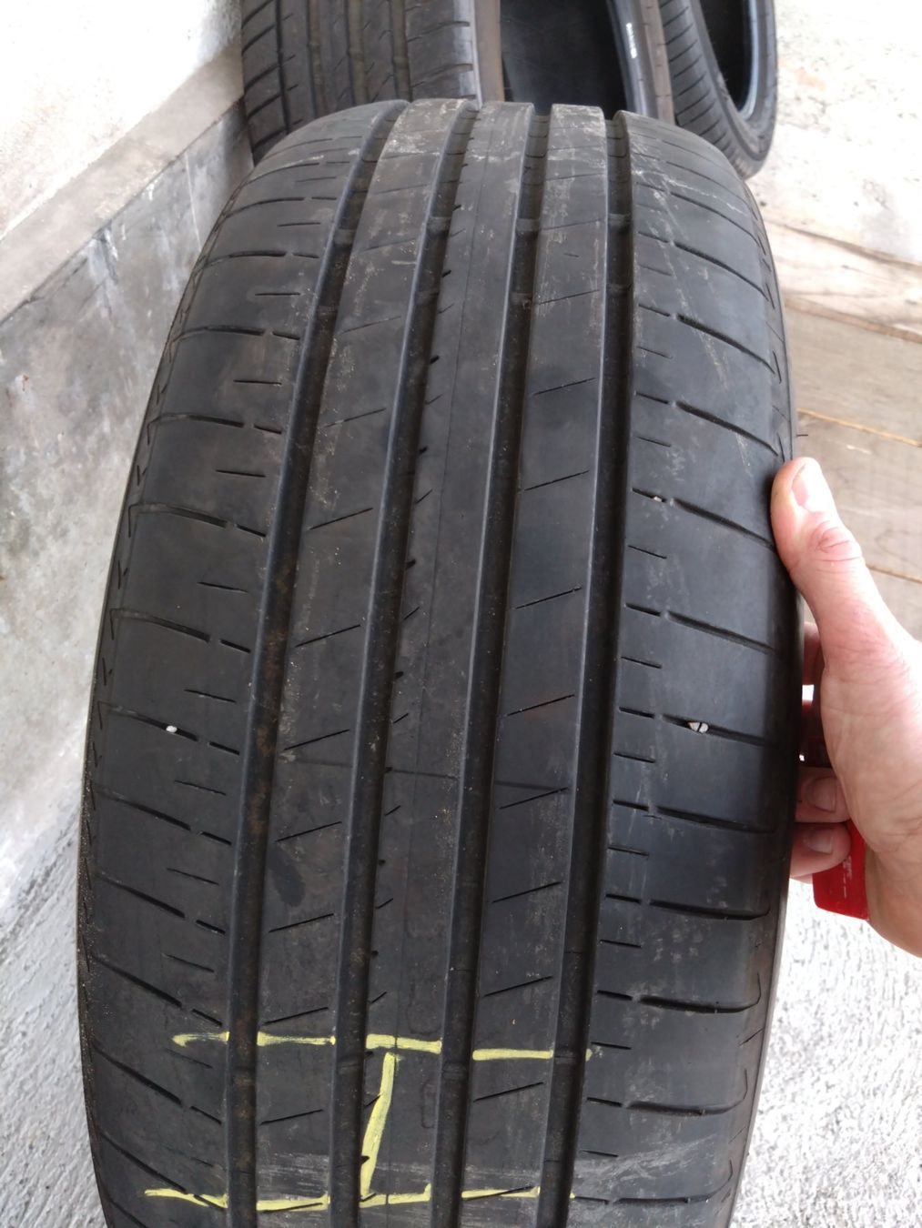 Michelin Pneumatici & Ruote complete: 235/50R20 – Usato da Bergdietikon venduto da Corolla10 5