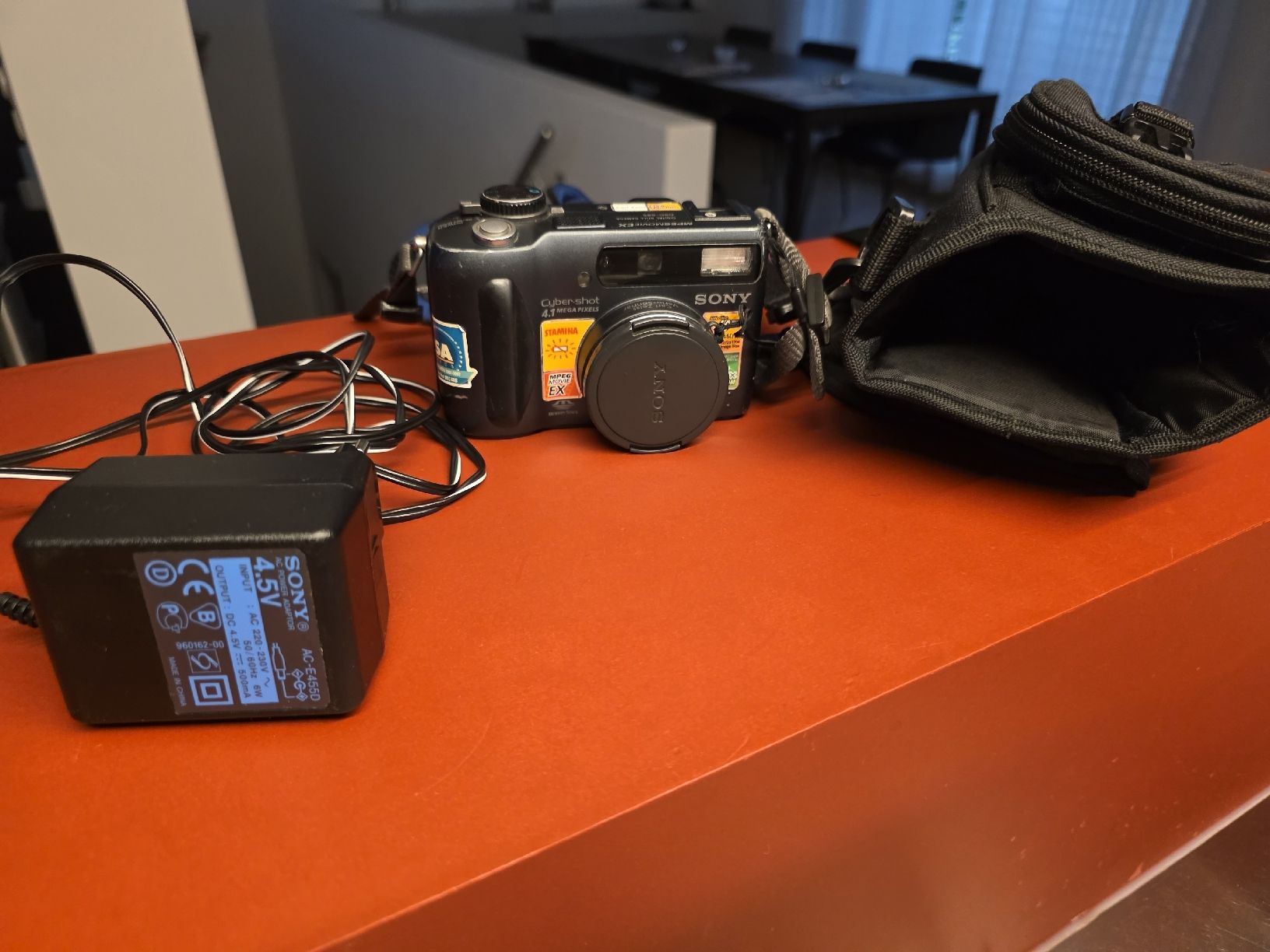 Sony Kamera: Sony Cyber-shot Digitalkamera 4.0 Megapixel – Defekt aus Goldach von Gusi60 1