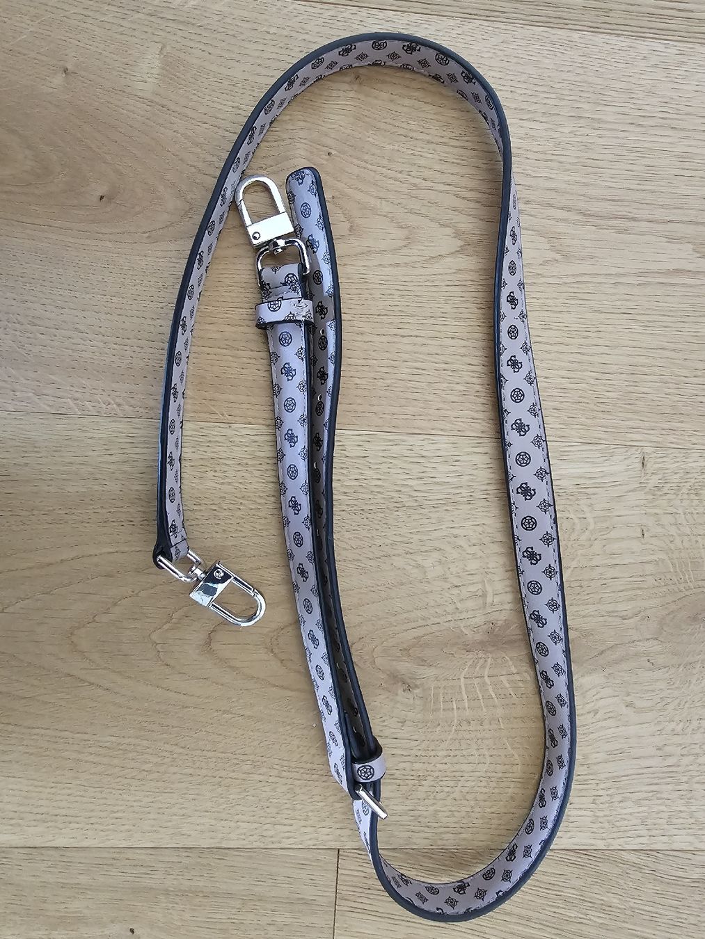 Taschen für Damen: Guess Cessily Logo Handbag – Neu (gemäss Beschreibung) aus Triengen von lar_5vvf 6